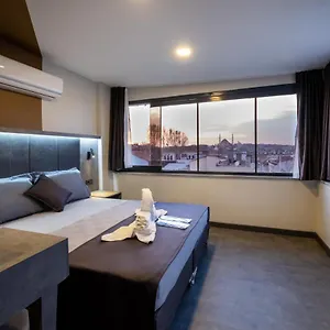 The Queen Hotel Stambuł